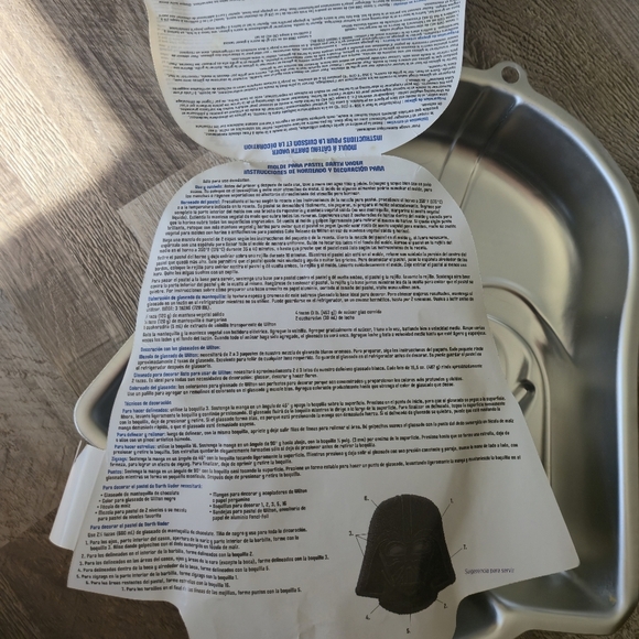 Wilton Star Wars Darth Vader Cake Pan 2105-3035 with Original Label - Picture 5 of 6